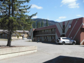  Tumbler Ridge Inn  Тамблер Ридж